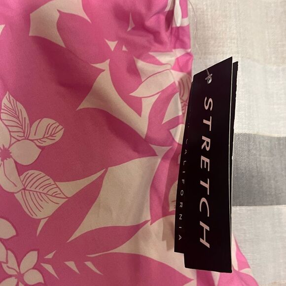 AGB Hawaiian print skirt size 14 pink and white hibiscus stretch NWT - Picture 4 of 8